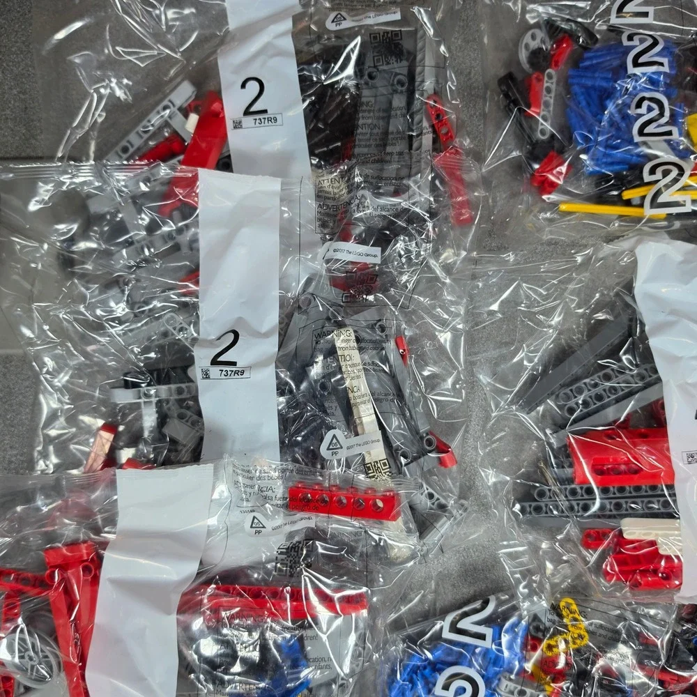 LEGO Technic Car Transporter 42098 Kids New 2-in-1 2493 Pcs 42098